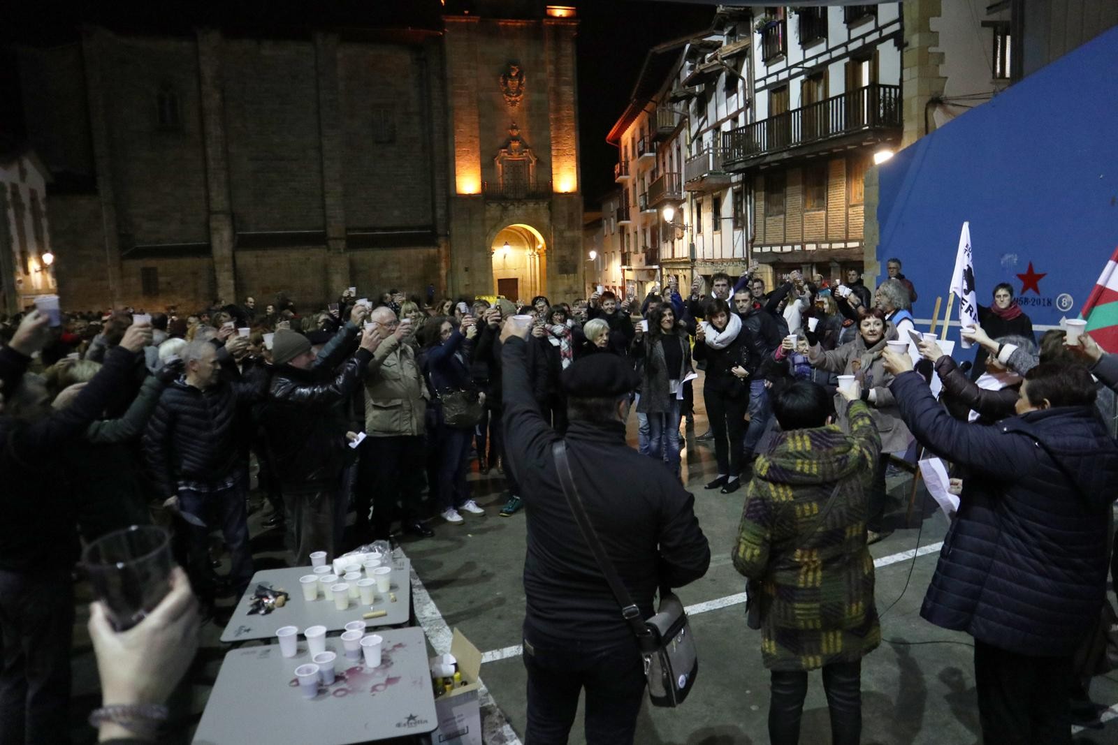 Euskal presoen eskubideen aldeko topa asteartean plazan