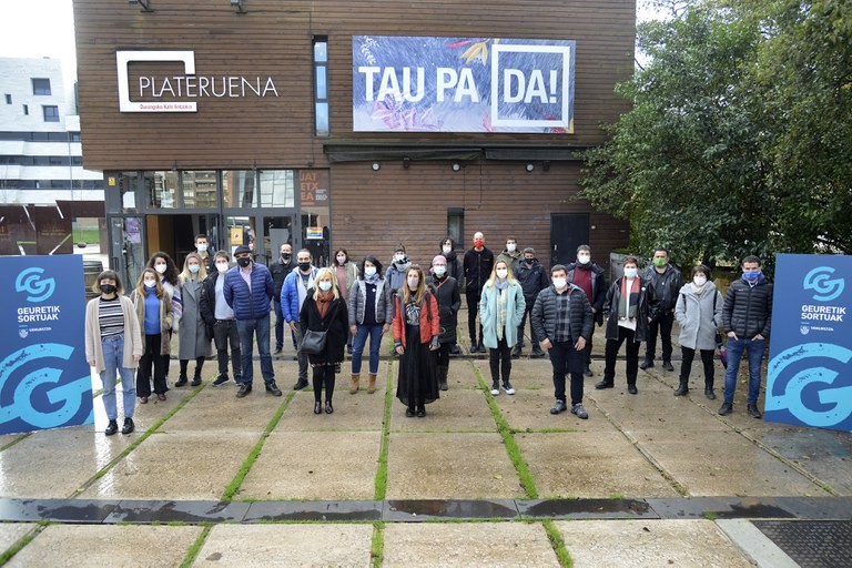“Geuretik Sortuak” sortzaileentzako beka deialdia