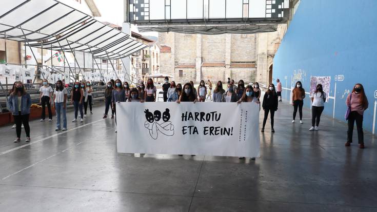 Udaleku feministak antolatu dituzte Buruntzaldeko Neska* Gazteek