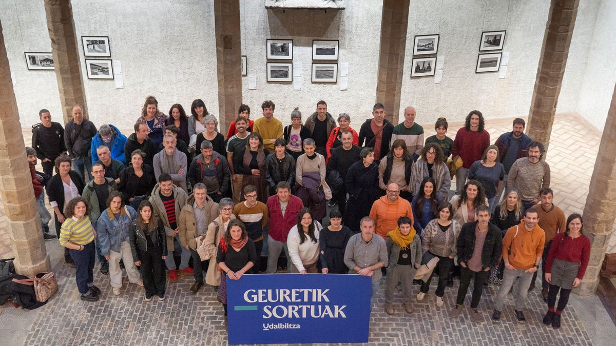 Laugarren edizioaren atarian den Geuretik Sortuak egitasmoaren erakusketa, astebete barru