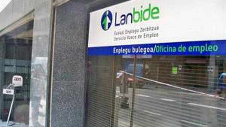 Apirilean beherantz berriz, azken bi hileotan 385etik 365era jaitsi da Usurbilgo langabezia-tasa