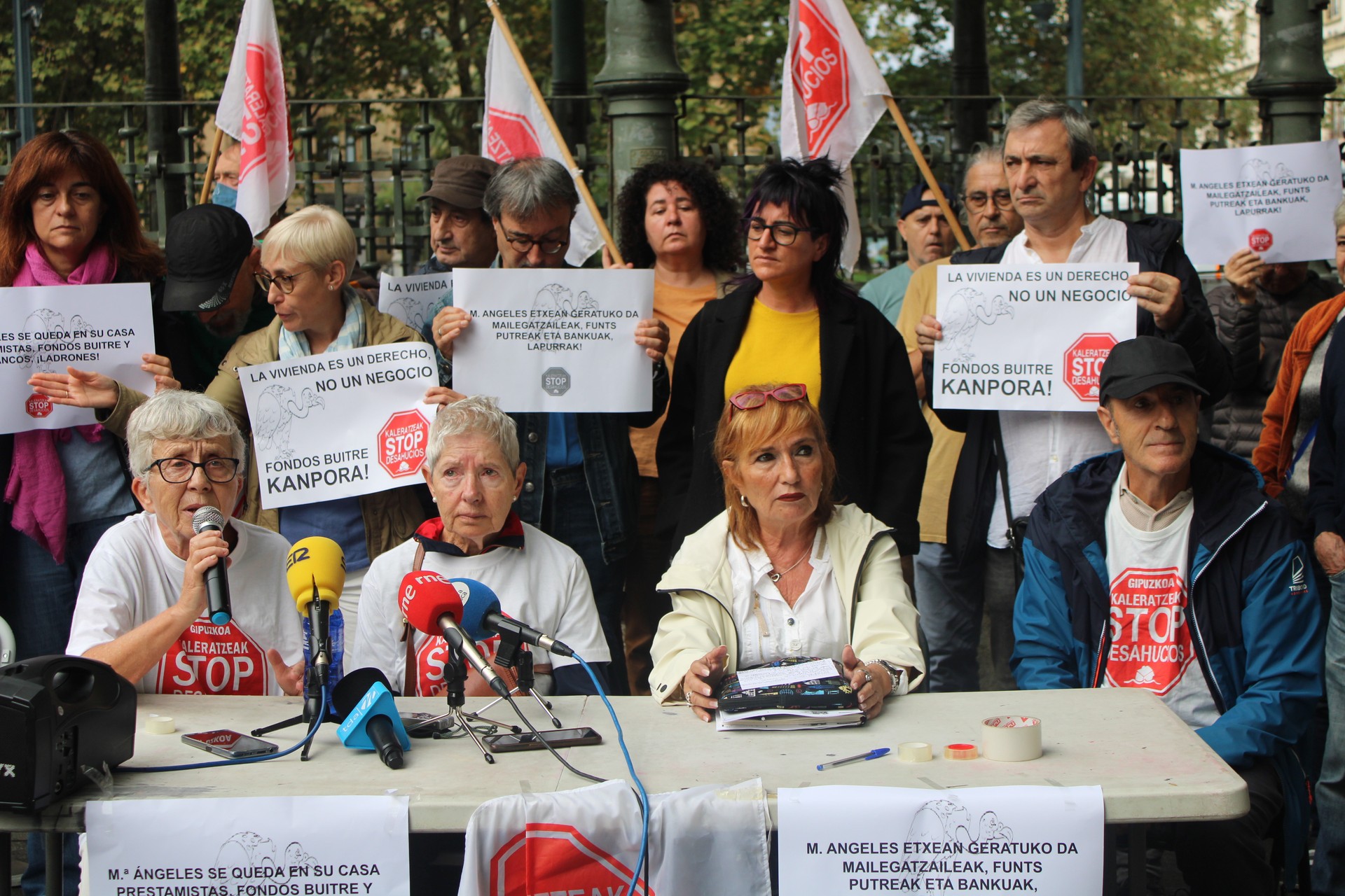 "Maria Angeles bere etxebizitzan geratuko da"
