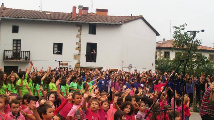 Aranerreka garbitzeko auzolan deialdia larunbaterako