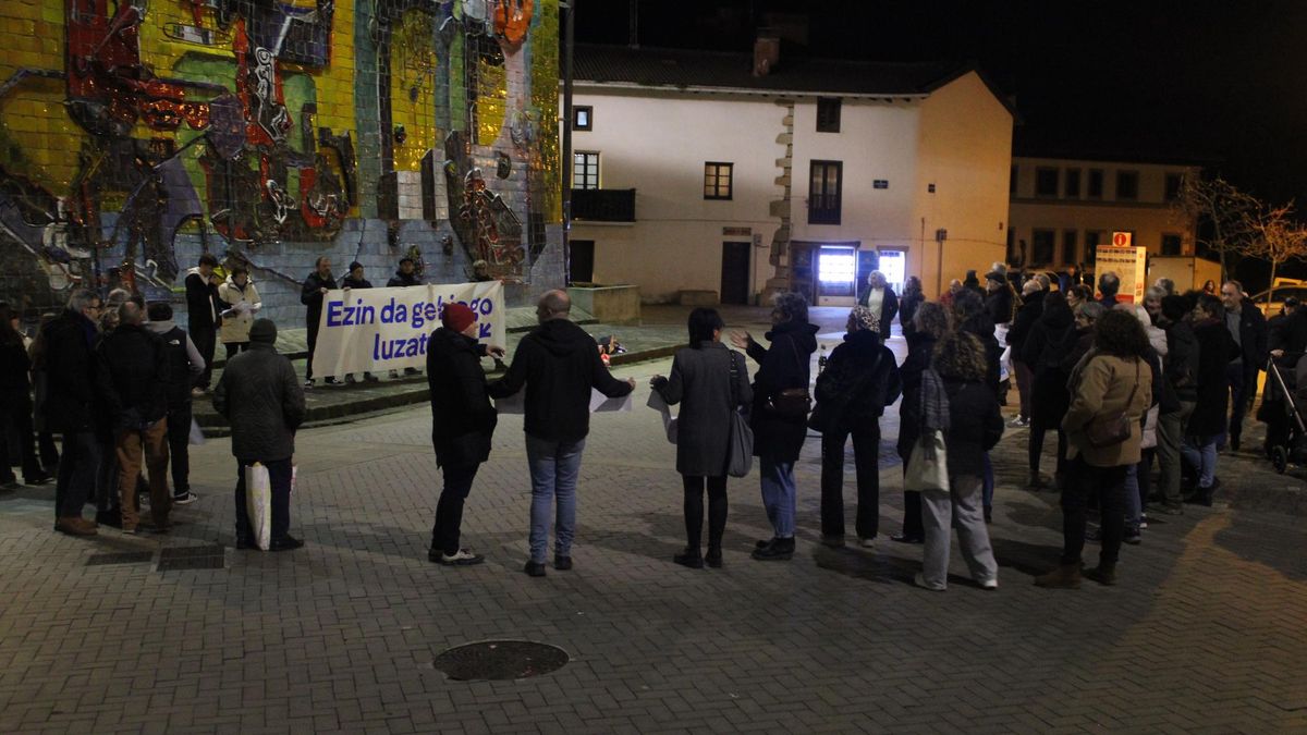 Sareren larunbateko manifestaziora joateko autobus zerbitzuan izena emateko azken txanpa