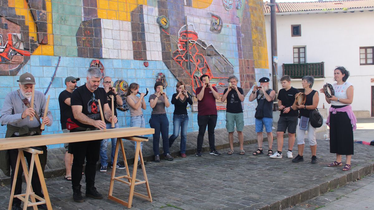 Txalaparta herri bizitzaren erdigunera itzularazi du Jexux Artze K.E.-k