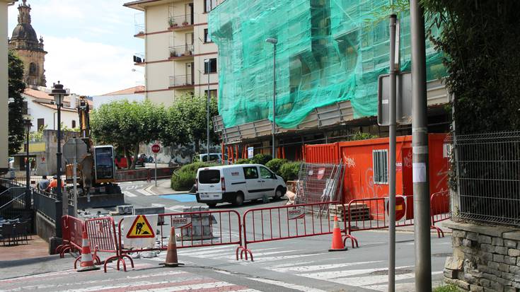 Mikel Laboa plaza eta Artzabal arteko bidea, oinezkoentzako egokitzeko lanak abian