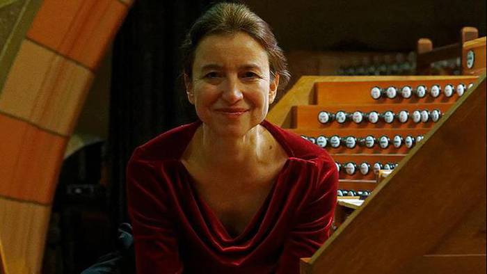 Igande honetan, Musika Hamabostaldiko organo kontzertua Salbatore parrokian