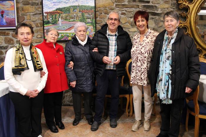 Odola emateari eta emaileei gorazarre, haien urteroko bilkuran