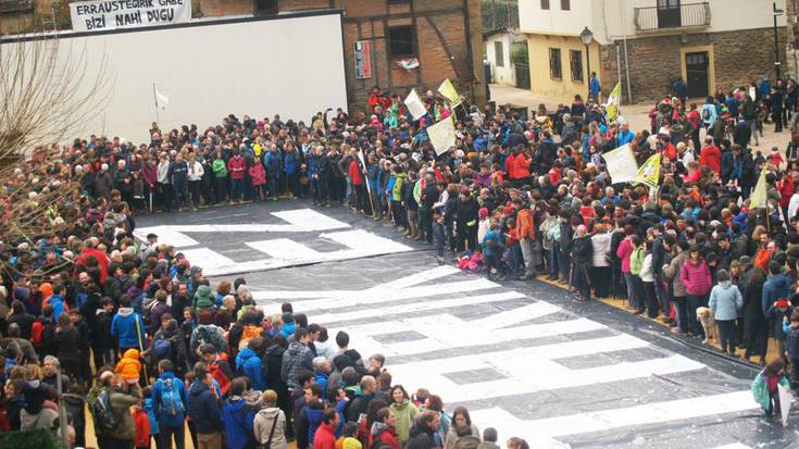 Eraikitzen hastear diren erraustegiaren aurkako lehen mobilizazioak iragarri dituzte