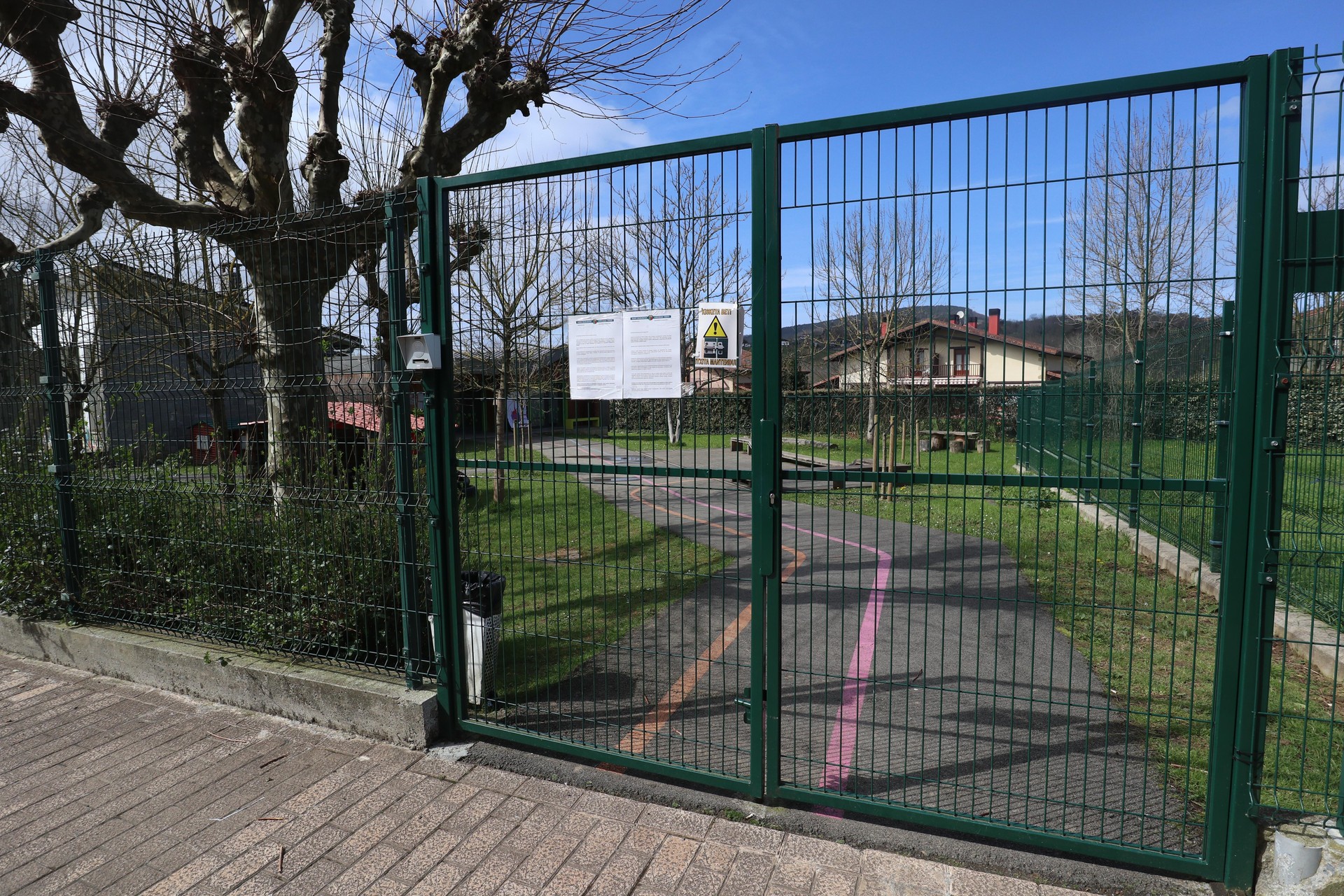 "Oporraldiaren" amaiera, online bidezko ikasketetara itzultzeko eguna