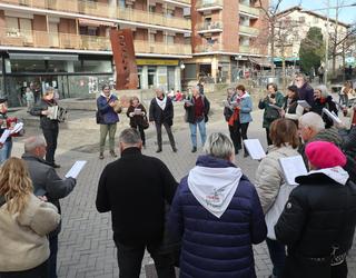 Kantuan girotu dute gaurko azoka eguna