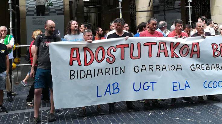 Bertan behera, bidaiarien errepide bidezko garraio zerbitzuetan deitutako greba
