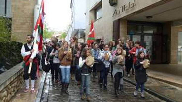 II. Dantza Eguna, apirilaren 12an