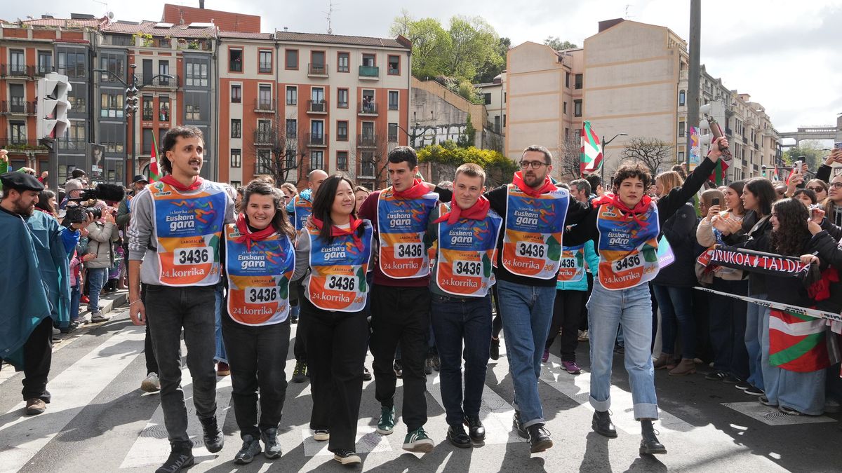 "Aurrera goaz. Bazatoz?"