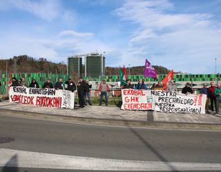 Lanuzte gehiago iragarri dituzte erraustegiko langileek