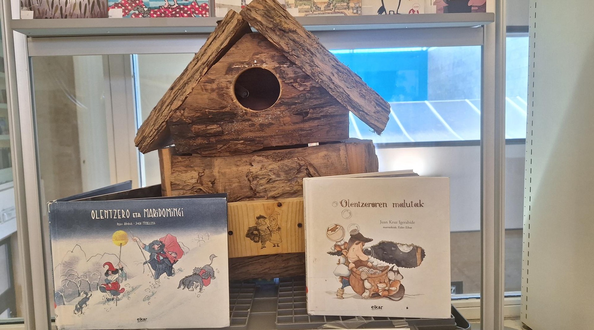 Mari Domingirentzako eta Olentzerorentzako gutunak uzteko azken txanpa