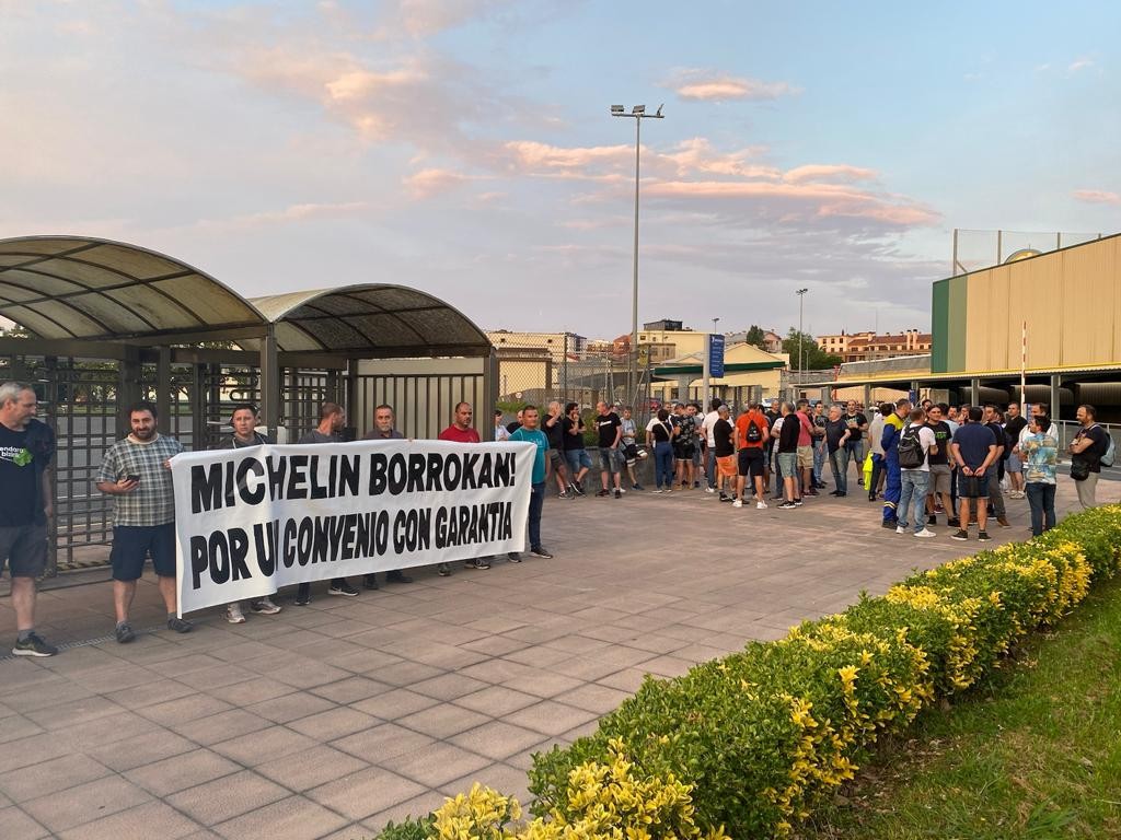 "Lehen greba deialdiak erabateko jarraipena izan du"