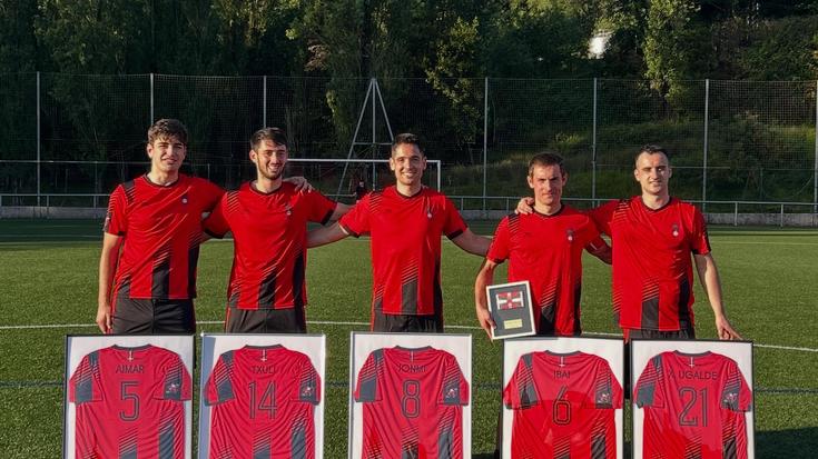 Usurbil Futbol Taldeko bost jokalarik erretiroa hartu dute