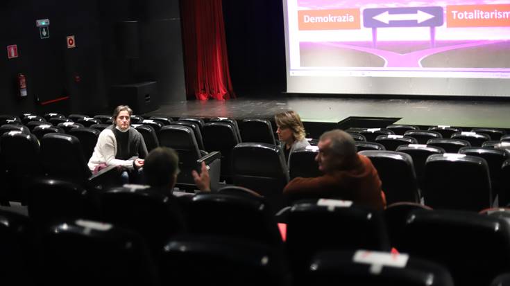 Bizitza plataformak herrian talde bat sortzeko deia egin du datorren ostiralerako