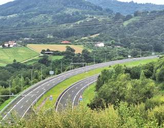 Uholdeak saihesteko hobekuntzak, udalerri hau inguratzen duen errepide sarean