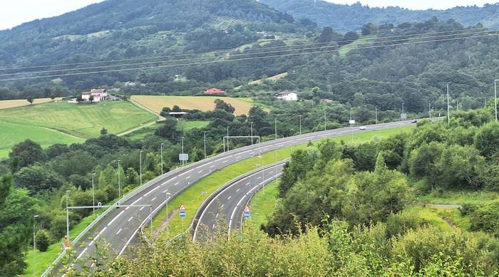 Goiz korapilatsua A8 autopistan
