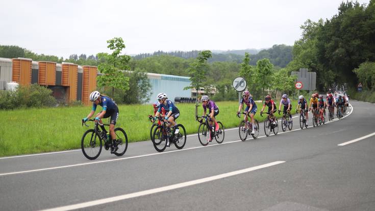 Itzulia Women 2024k herria zeharkatu du