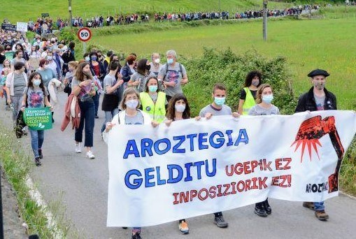 Aroztegiko proiektua gerarazteko manifestaziorako autobus zerbitzuan izena emateko azken egunak