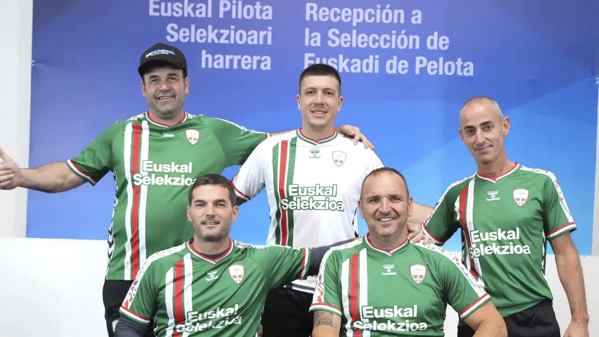 Beñat Lizaso Muxikari eta euskal selekzioko kideei harrera egin diete Argentinan