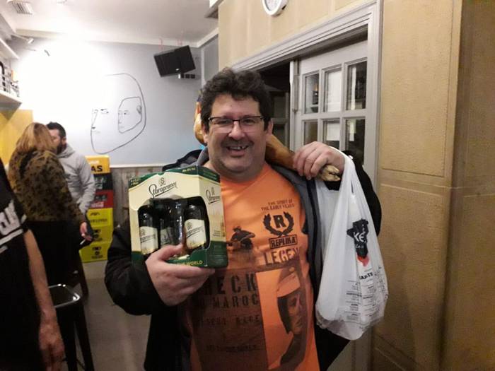 Joxe Manuel Ikutzaren aldeko omenaldia