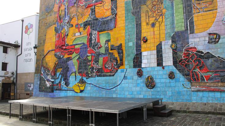 "Zumeta in memoriam" omenaldirako oholtza prest