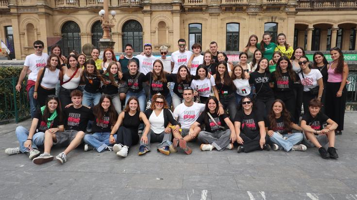 Ernaik Donostian deitutako mobilizazioarekin bat egin dute Usurbilgo gazteek