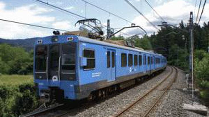Kontxako estropadetara joateko tren zerbitzu bereziak