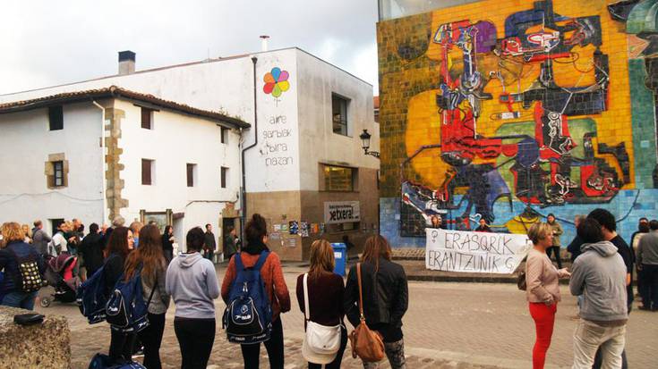 Nafarroa Oinezeko erasoa salatzeko, elkarretaratzea ostiralean