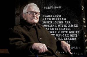 Bittor Kapanagaren liburu aurkezpena ostiralean, Gontzal Mendibilek girotua