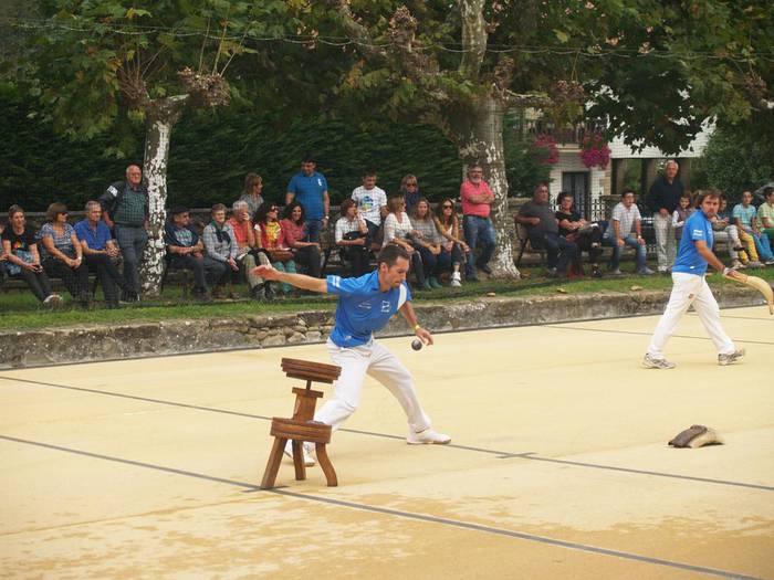 Txerriaren festa azaroaren 22an, Zubieta Pilota Elkartearen alde