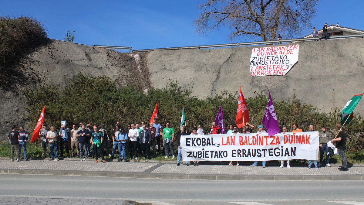 Erraustegiko langileak lan-baldintza duinen alde borrokatzera irten dira berriz