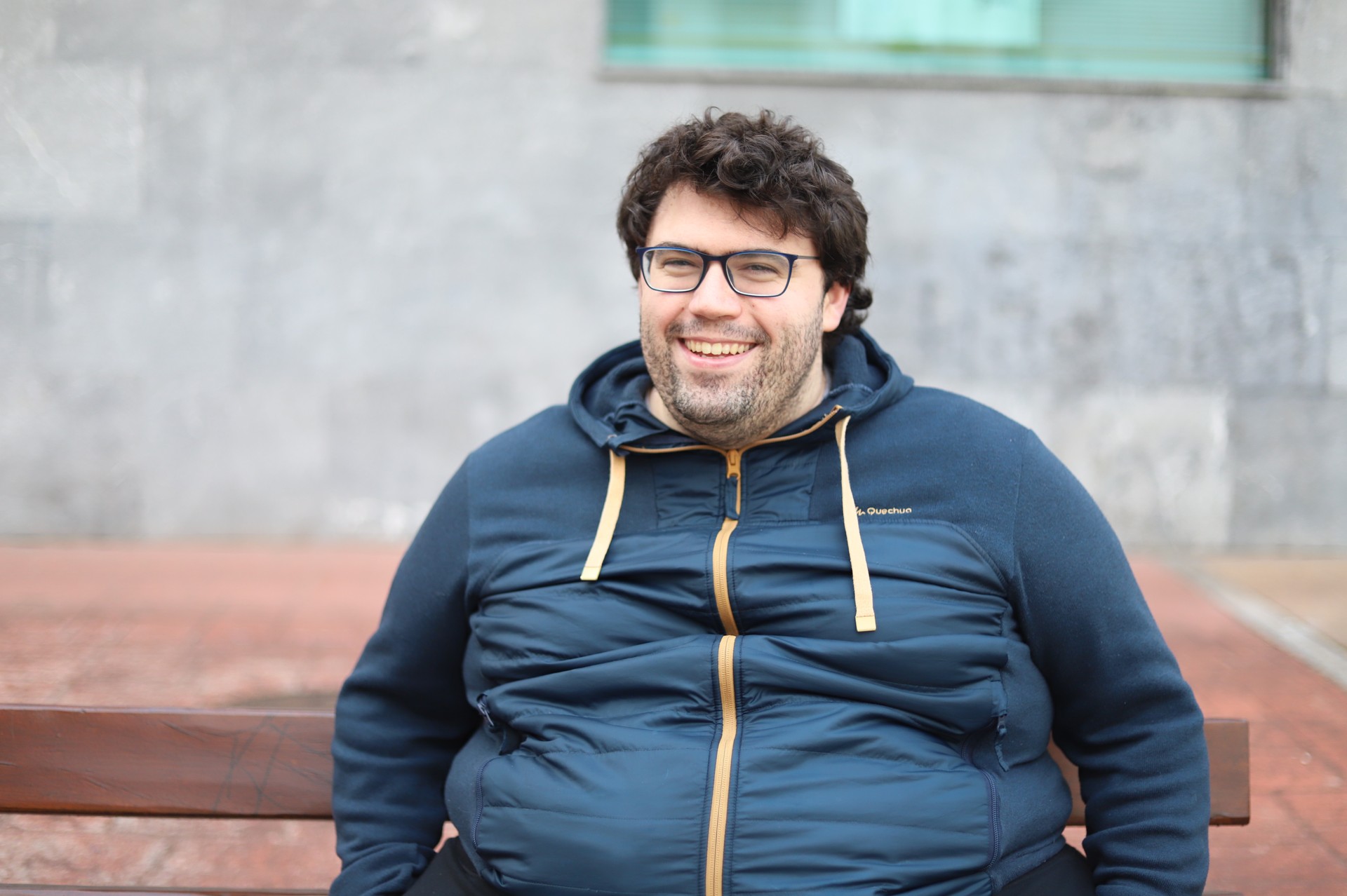 “Laburmetraia oso surrealista da eta nire pertsonaiak ere ildo hori jarraitzen du”