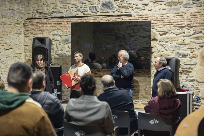 "Enarak" dokumentala aurkeztu dute Aginagan