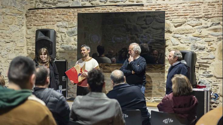 "Enarak" dokumentala aurkeztu dute Aginagan