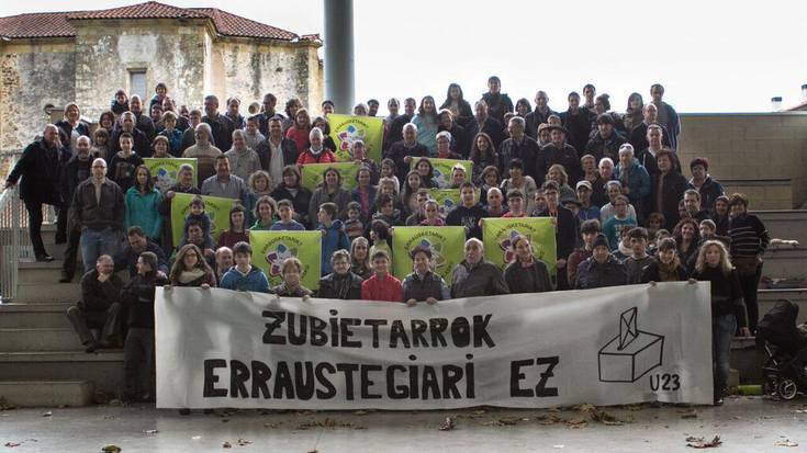 Zubietako herria: "Azaroaren 26an Donostiako kaleak betetzeko deia egiten dizuegu"