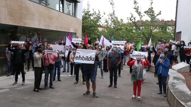 Herri argazki batekin erretratatu du EHBilduk kanpaina hasiera