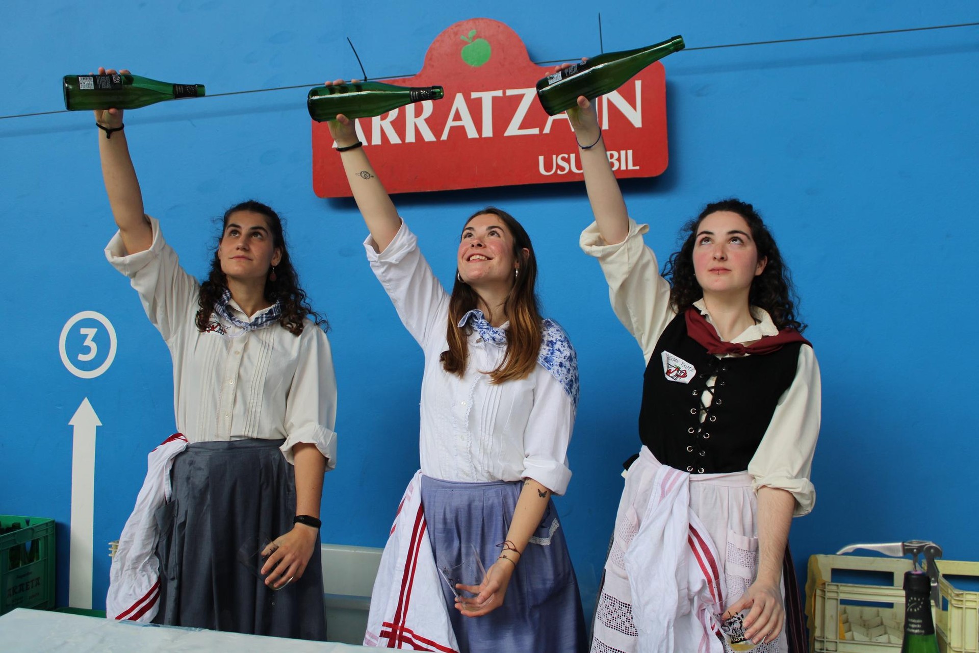 Auzolanik gabe festarik ez, igandeko jaialdian laguntzeko deia