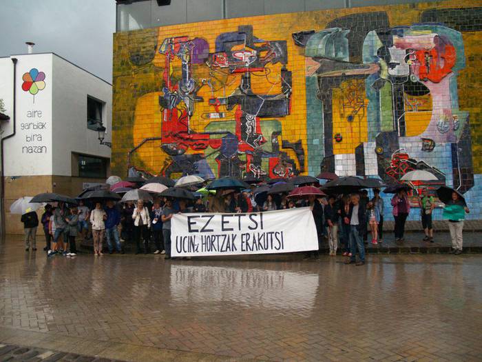 Atzeratu egin dute, Ucin lantegiko isurketa kutsakorrak salatzeko osteguneko elkarretaratzea