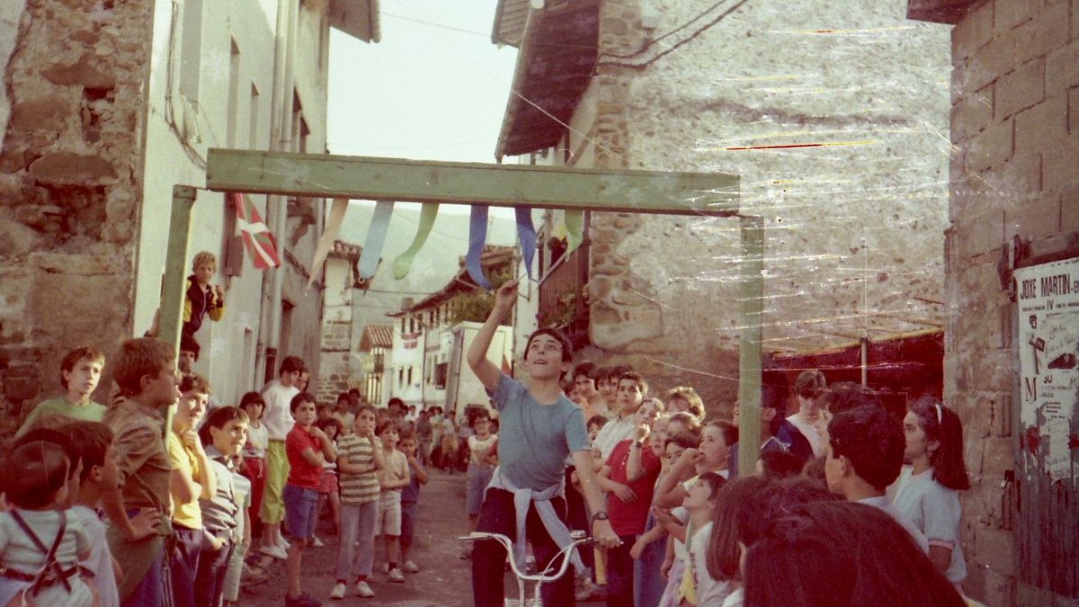 Iraganeko San Joan eskeen proiekzioa etzi, Kalezarko festen abiapuntua