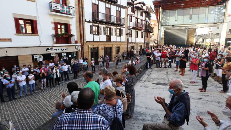 Agur txalotu eta hunkigarria Joan Mari Torrealdairi