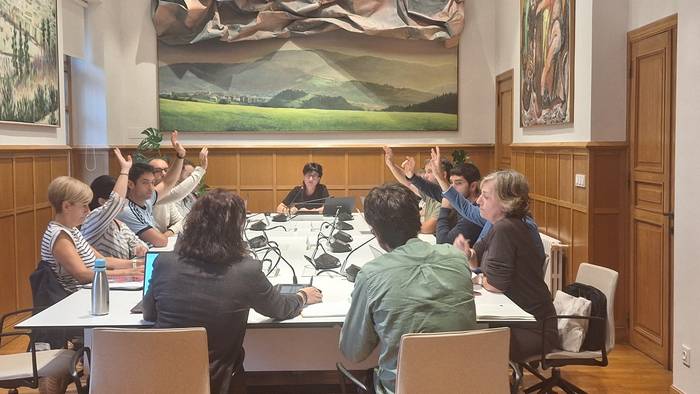 Denetariko gaiak hizpide, urriko bigarren osoko bilkuran