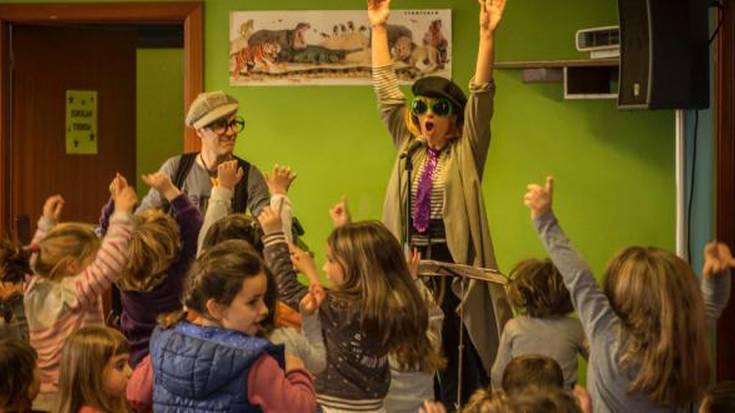 Olatz Korta eta Xabi Zubeldiaren emanaldia 17:30ean ludotekan