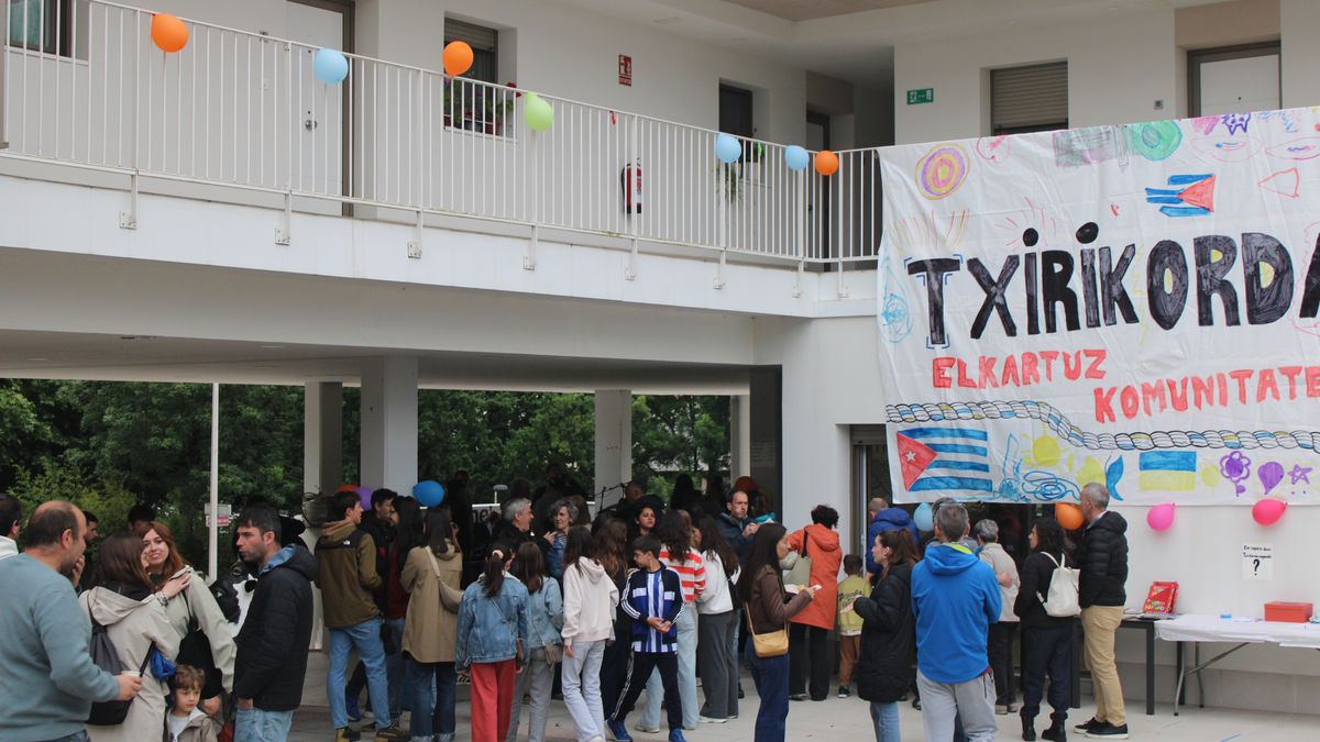 Betetako bi urteak komunitatean ospatu ditu Txirikordak