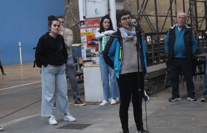 Bertso tailerra eta saioa ostegunean, badatorren 24. Korrika girotzeko