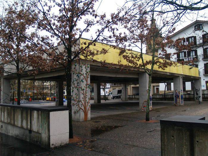 Izotz pista Askatasuna plazan, Hurbilagok gabonetarako iragarritako ekimenen artean